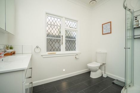 Photo of property in 12 Phoenix Avenue, Hokowhitu, Palmerston North, 4410