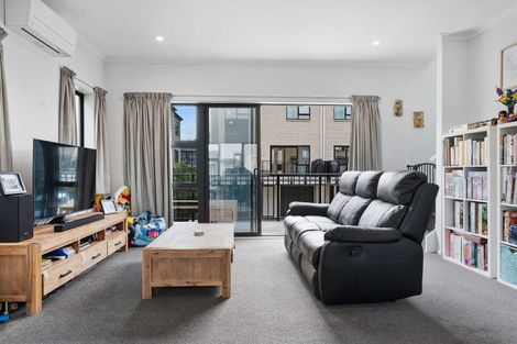 Photo of property in 1 Taruna Lane, Manukau, Auckland, 2104