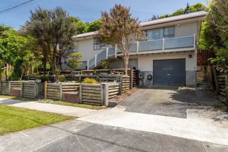 Photo of property in 124 George Street, Stokes Valley, Lower Hutt, 5019