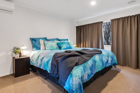 Photo of property in 21 Lastel Place, Shelly Park, Auckland, 2014