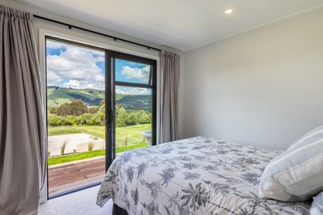 Photo of property in 16 Durmast Place, Kinloch, Taupo, 3377
