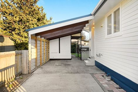 Photo of property in 2 Mabian Crescent, Deanwell, Hamilton, 3206