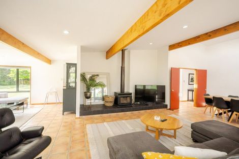 Photo of property in 915 Rangiotu Road, Rangiotu, Palmerston North, 4477