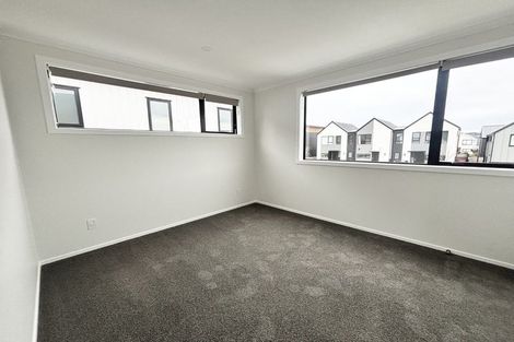 Photo of property in 6 Doug Jensen Street, Wallaceville, Upper Hutt, 5018