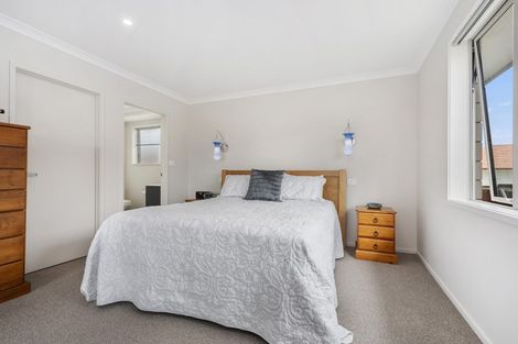 Photo of property in 2 Damien Place, Ohauiti, Tauranga, 3112