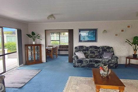 Photo of property in 1 Battersea Place, Richmond Heights, Taupo, 3330