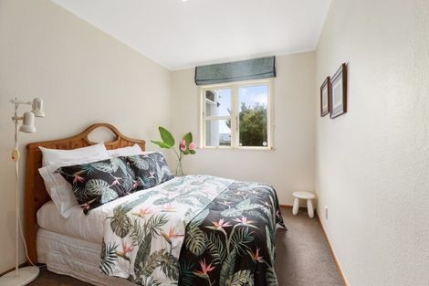 Photo of property in 43 Nevay Road, Miramar, Wellington, 6022