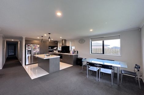 Photo of property in 14 Gibboney Place, Pokeno, 2402