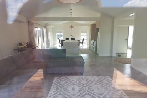 Photo of property in 18 Tuatahi Avenue, Solway, Masterton, 5810