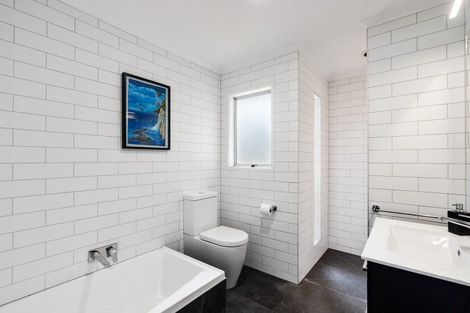 Photo of property in 48 Robinson Crescent, Tamatea, Napier, 4112