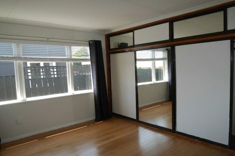 Photo of property in 1 Toru Road, Paraparaumu Beach, Paraparaumu, 5032