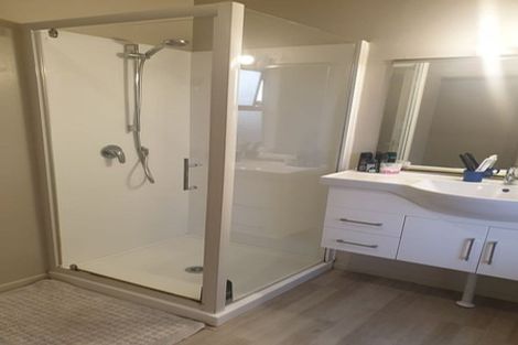 Photo of property in 121 Renown Road, Raumati South, Paraparaumu, 5032