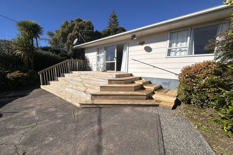 Photo of property in 2/811a Te Atatu Road, Te Atatu Peninsula, Auckland, 0610