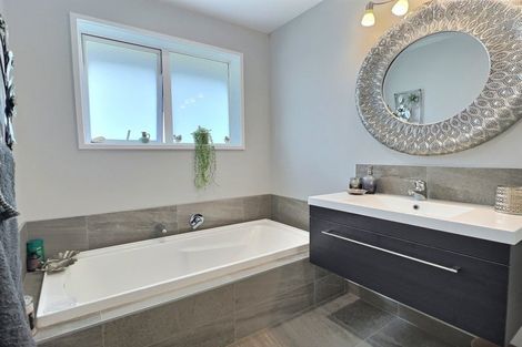 Photo of property in 36 Wai Terrace, Wharewaka, Taupo, 3330