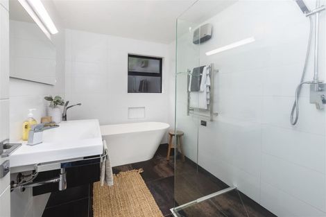 Photo of property in 300 Centaurus Road, Hillsborough, Christchurch, 8022