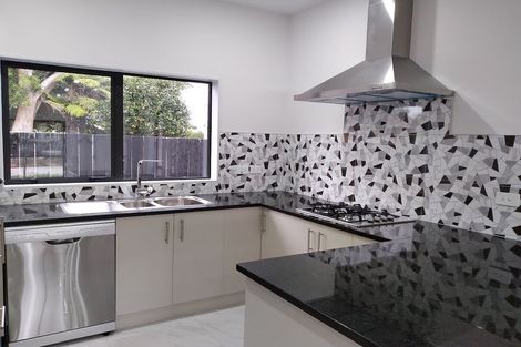 Photo of property in 1 Nagra Lane, Papakura, 2110