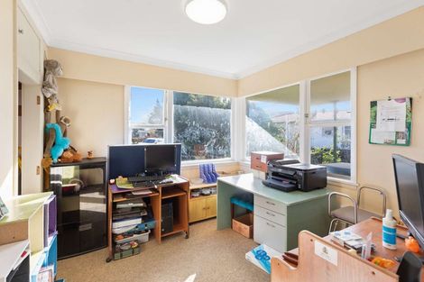 Photo of property in 39 Gloucester Street, Takaro, Palmerston North, 4412