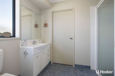 Photo of property in 16 Reo Crescent, Waihi Beach, 3611