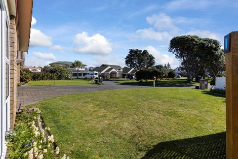 Photo of property in 12 Manly Garden, Paraparaumu Beach, Paraparaumu, 5032