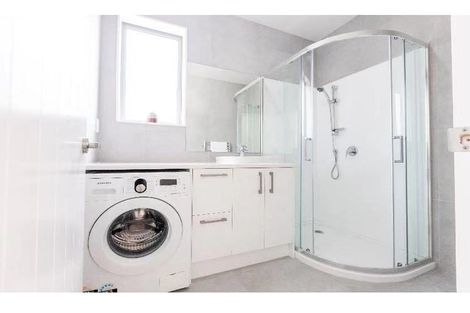 Photo of property in 36 Seaview Avenue, Northcote, Auckland, 0627