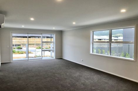 Photo of property in 24 Bluff Road, Kenepuru, Porirua, 5022