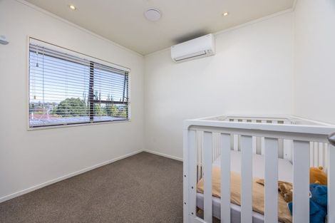 Photo of property in 1/13 Geoffrey Road, Torbay, Auckland, 0630