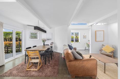 Photo of property in 135 Packe Street, Edgeware, Christchurch, 8013