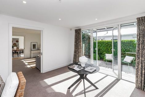 Photo of property in 3 Wherstead Road, Cashmere, Christchurch, 8022