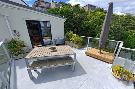 Photo of property in 7a Countess Close, Maupuia, Wellington, 6022