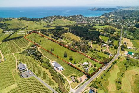 Photo of property in 68 Onetangi Road, Waiheke Island, 1971