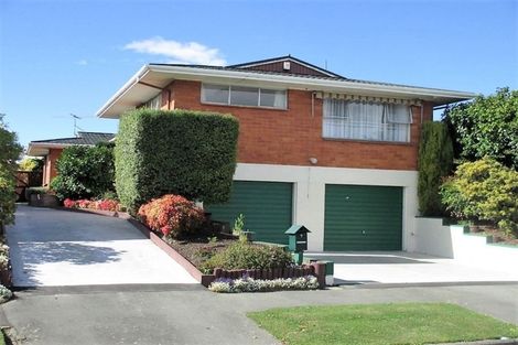 Photo of property in 7 Hillcrest Place Avonhead Christchurch City