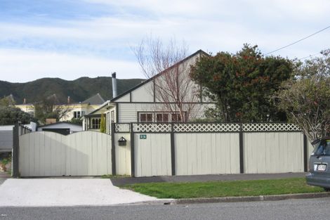 Photo of property in 36 Hall Crescent, Epuni, Lower Hutt, 5011