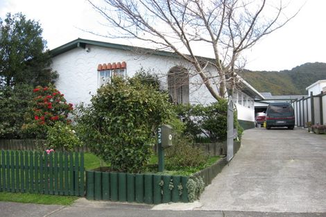 Photo of property in 325 Wellington Road, Wainuiomata, Lower Hutt, 5014