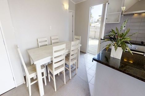 Photo of property in 2 Merlot Lane, Pukekohe, 2120