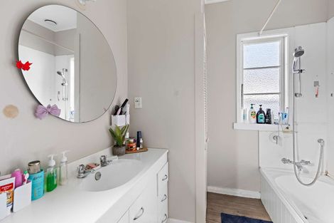 Photo of property in 15 Liverpool Street, Levin, 5510