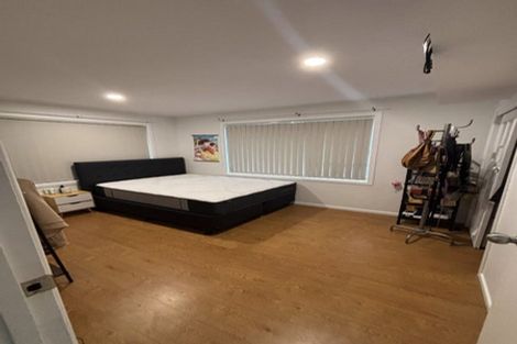 Photo of property in 15 Noeleen Street, Glenfield, Auckland, 0629