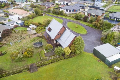 Photo of property in 9 Wanganui Road, Marton, 4710