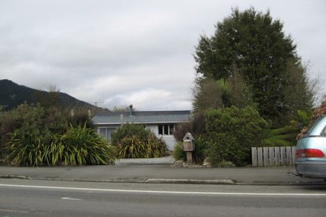 Photo of property in 68 Waller Street, Murchison, 7007