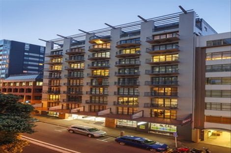 Photo of property in Atrium Towers, 4h/154 The Terrace, Wellington Central, Wellington, 6011