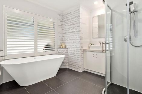 Photo of property in 108 Moffat Road, Bethlehem, Tauranga, 3110