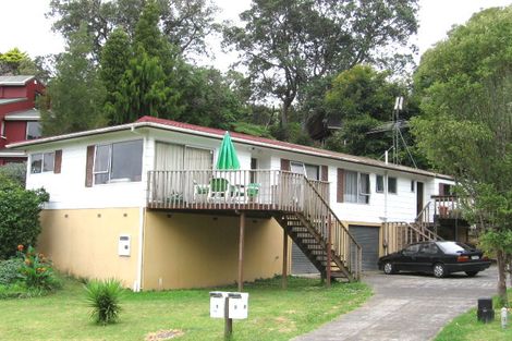 Photo of property in 2/29 Rosecamp Road, Beach Haven, Auckland, 0626