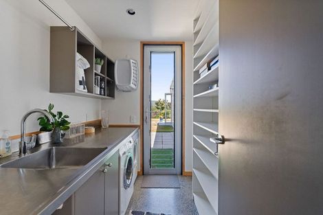 Photo of property in 6 Stormanstown Way, Seatoun, Wellington, 6022