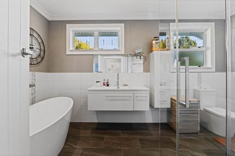 Photo of property in 7 Climie Crescent, Hawera, 4610