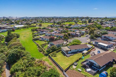 Photo of property in 12 Pureora Place, Clendon Park, Auckland, 2103