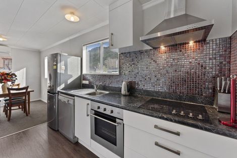 Photo of property in 41b Larchmont Grove, Totara Park, Upper Hutt, 5018