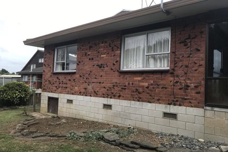 Photo of property in 2/6 Sunshine Place, Papakura, 2110