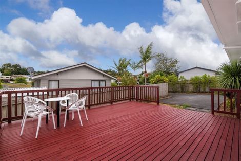 Photo of property in 121a Moire Road, West Harbour, Auckland, 0618