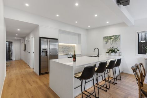 Photo of property in 39a Hyde Road, Rothesay Bay, Auckland, 0630