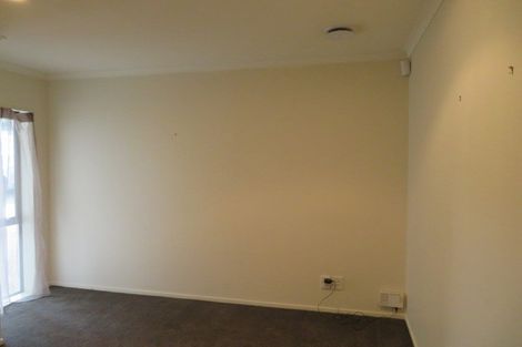 Photo of property in 19 Medallion Drive, Oteha, Auckland, 0632