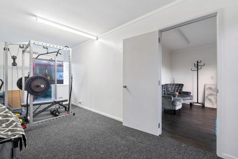 Photo of property in 73 Rathmar Drive, Manurewa, Auckland, 2105